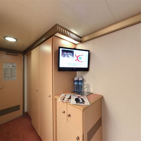 Carnival magic interior room suitable for 4 guests